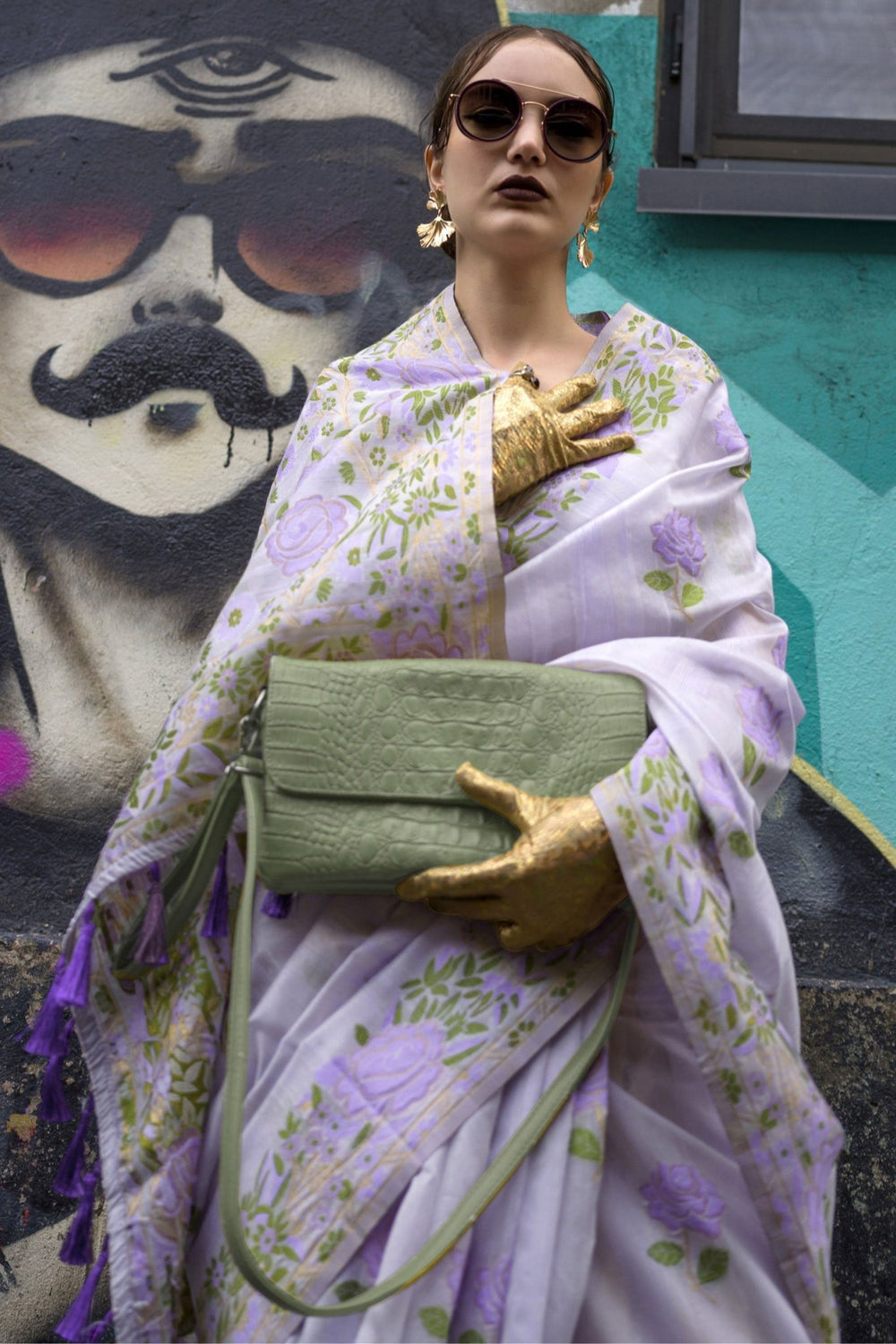 Lavender Floral Weaving Handloom Banarasi Silk Saree - Rajtex -
